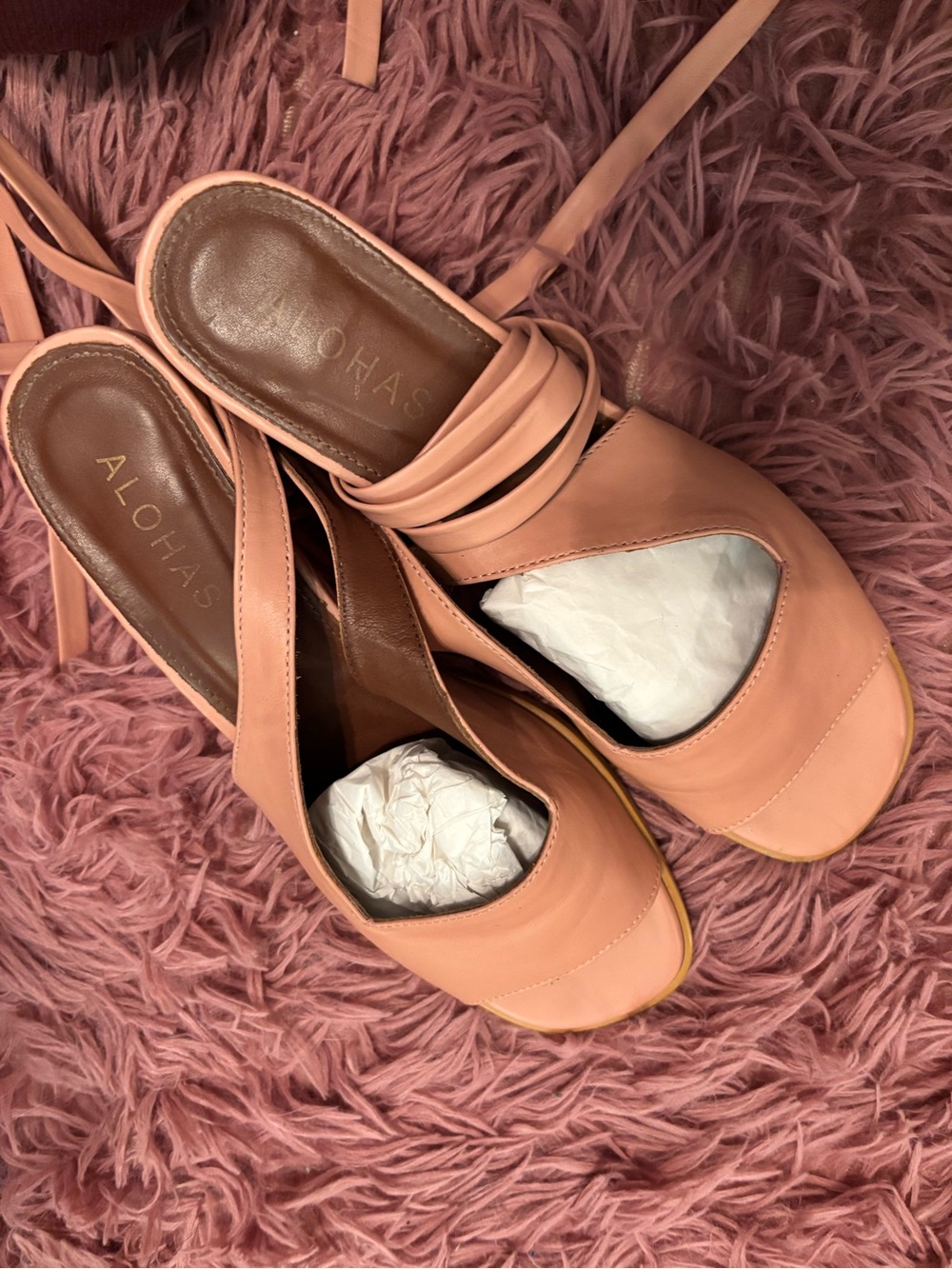 ALOHAS Peach Leather Open-Toe Lace-Up Mules